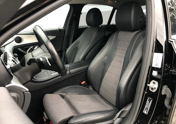 Mercedes-Benz Klasa E cena 199999 przebieg: 65872, rok produkcji 2021 z Olesno małe 407